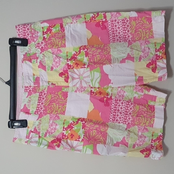 Lilly Pulitzer Resort Fit Short - Picture 1 of 12